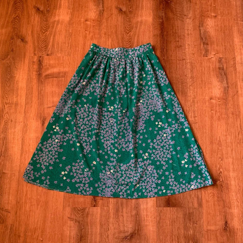 Vintage silk midi skirt 🌷🕊